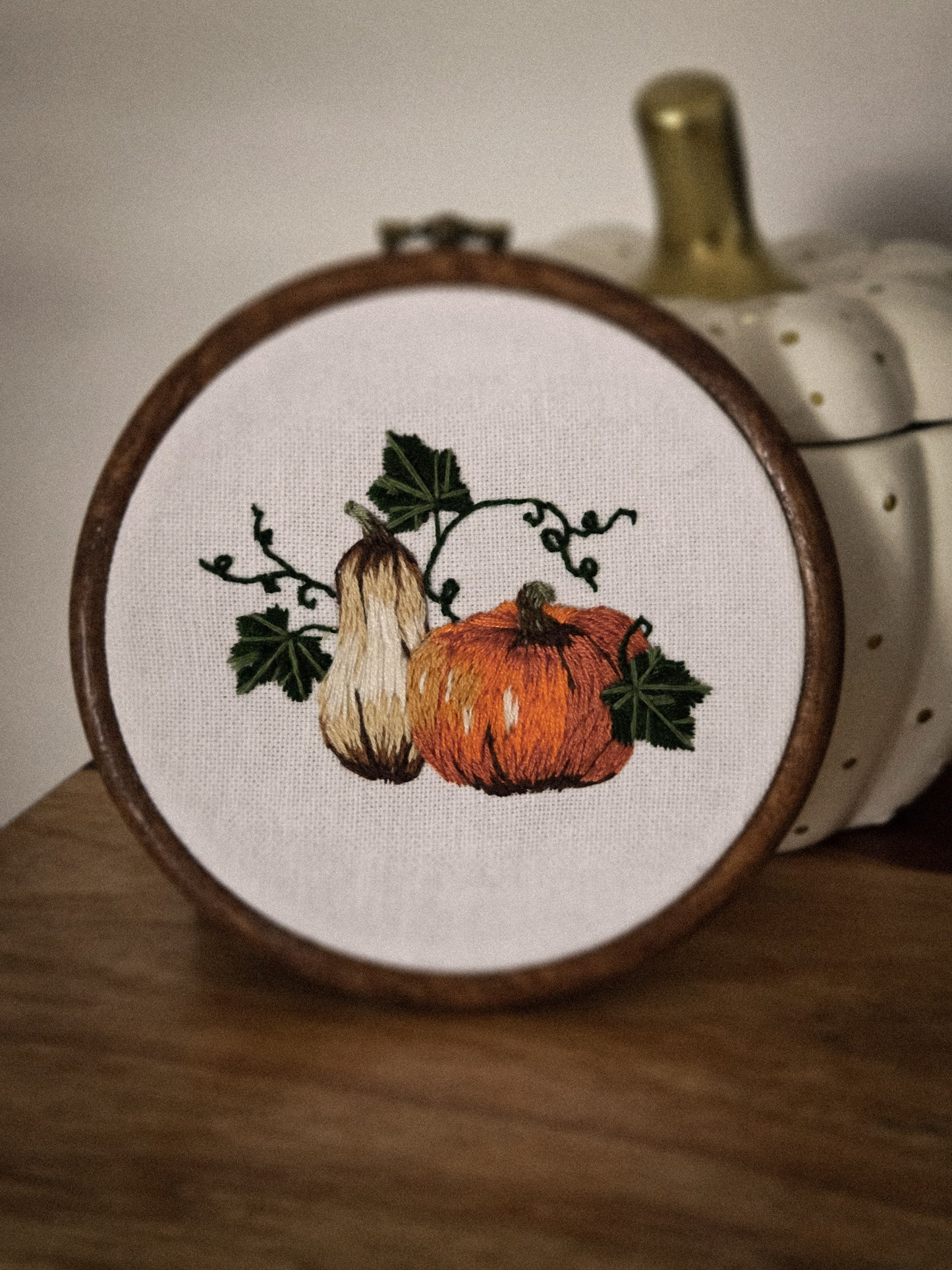 Broderie à accrocher : Citrouille et courge