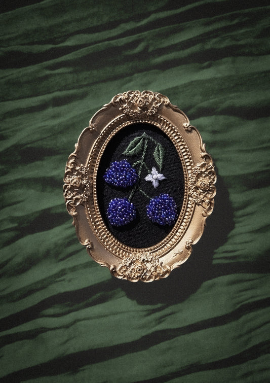 Broderie encadrée : mûrier
